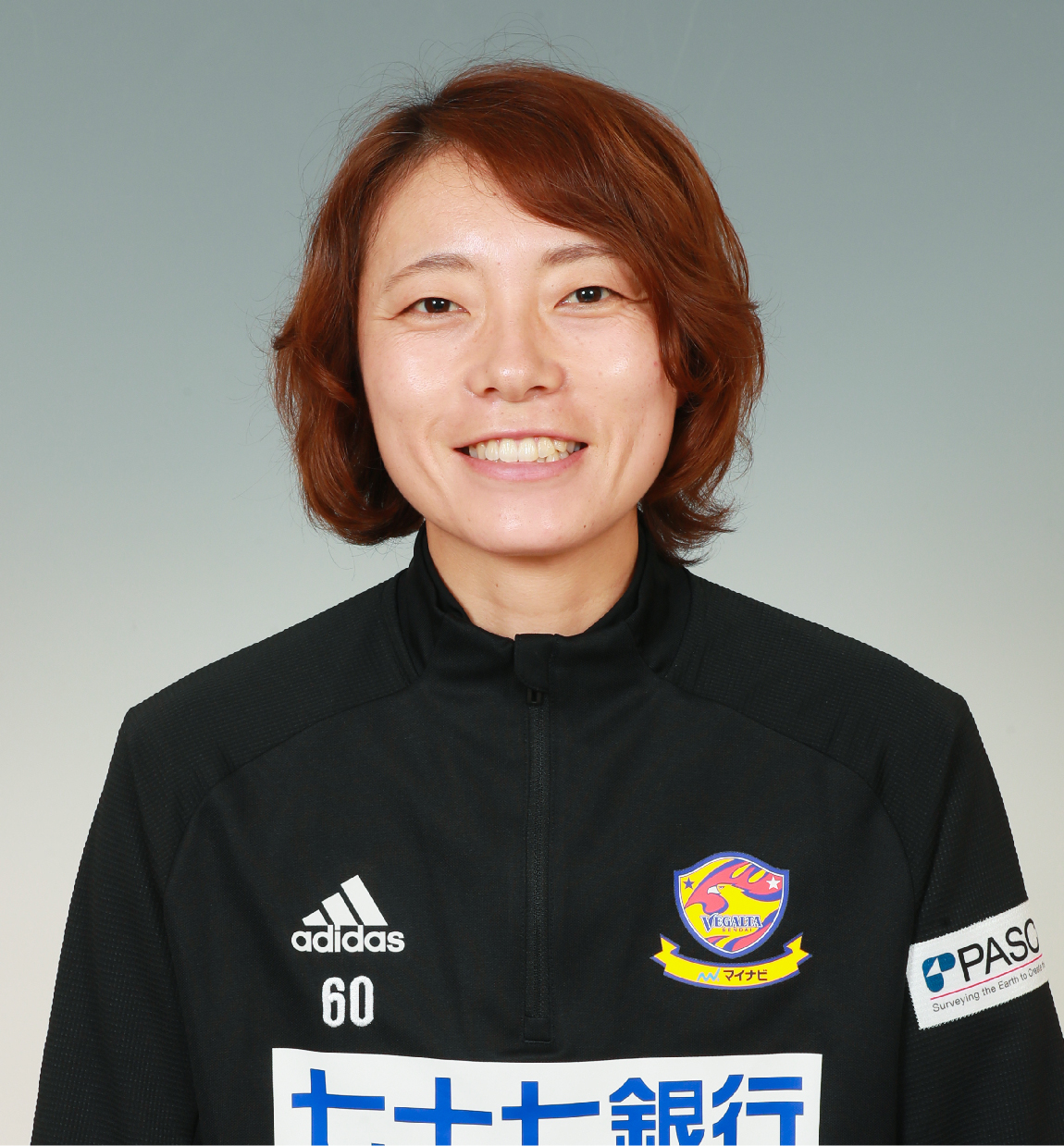 レディースアカデミーGKコーチ 菅原 未紗の写真を紹介