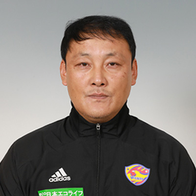 フィジカルコーチ イ　チャンヨブの写真を紹介