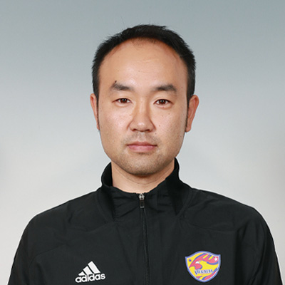 アスレティックトレーナー 岡部　智樹の写真を紹介