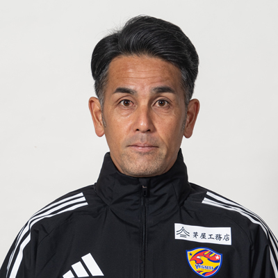 ヘッドコーチ 片渕 浩一郎の写真を紹介