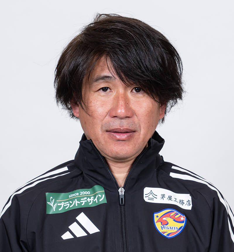 コーチ 今野 章の写真を紹介